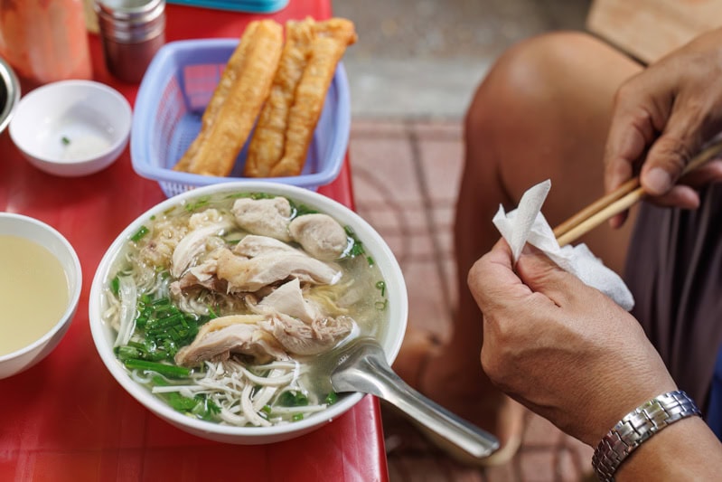 5 Chicken Phở places to try in Hanoi - Phở Gà Bún Thang 13 Phạm Hồng Thái