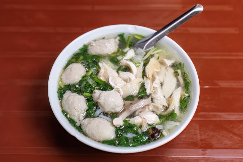 5 Chicken Phở places to try in Hanoi - Phở Gà Bún Thang 13 Phạm Hồng Thái