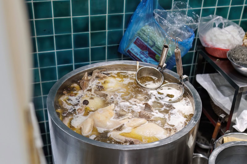 5 Chicken Phở places to try in Hanoi - Phở Tiến 103 Trường Tộ