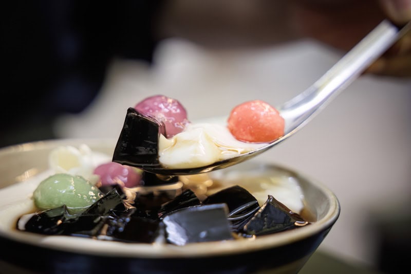 Phú Nhuận’s Bánh Đúc Nóng