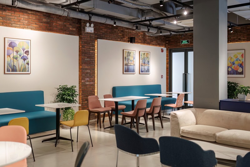 Paper & I co-working cafe space
