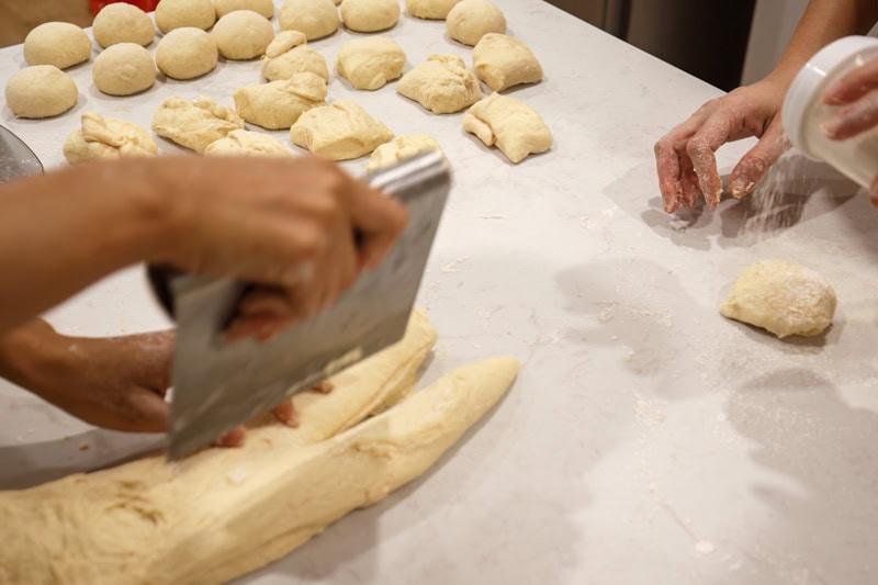 Gezellin Bakery’s Soul-soothing Hanoian Sourdough Cinnamon Rolls